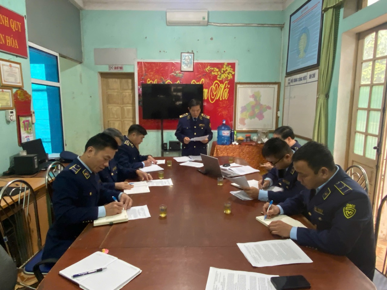 Đội QLTT số 5: Thực hiện nghiêm túc việc kiểm tra, giám sát công tác phòng, chống tham nhũng, tiêu cực trong nội bộ của đơn vị năm 2025.